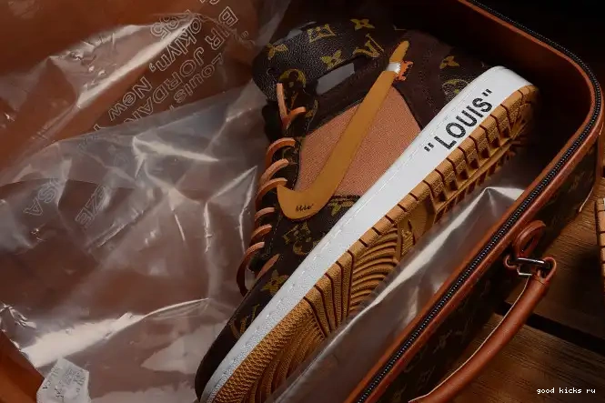 AQ0818-158 Air Jordan AJ1 OW x 1 Off-Louis 0512